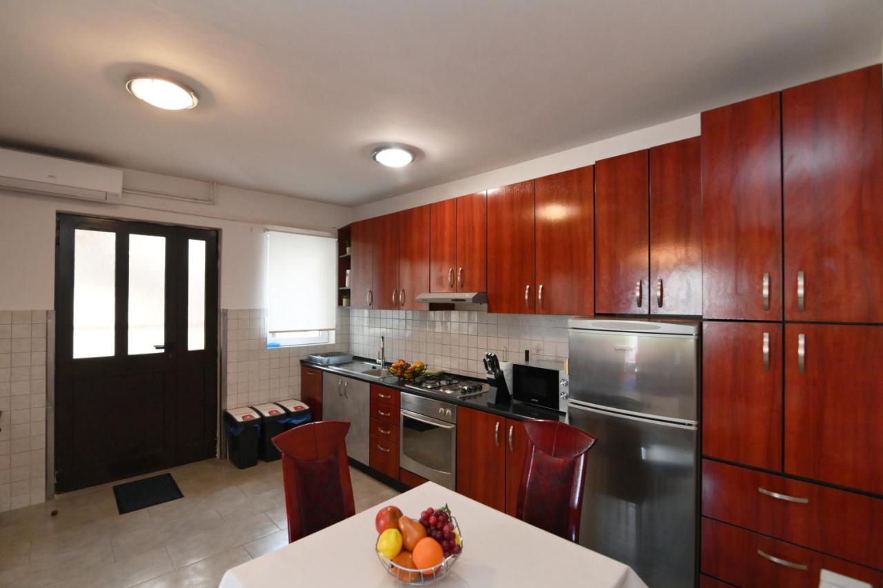 Antonio Apartment